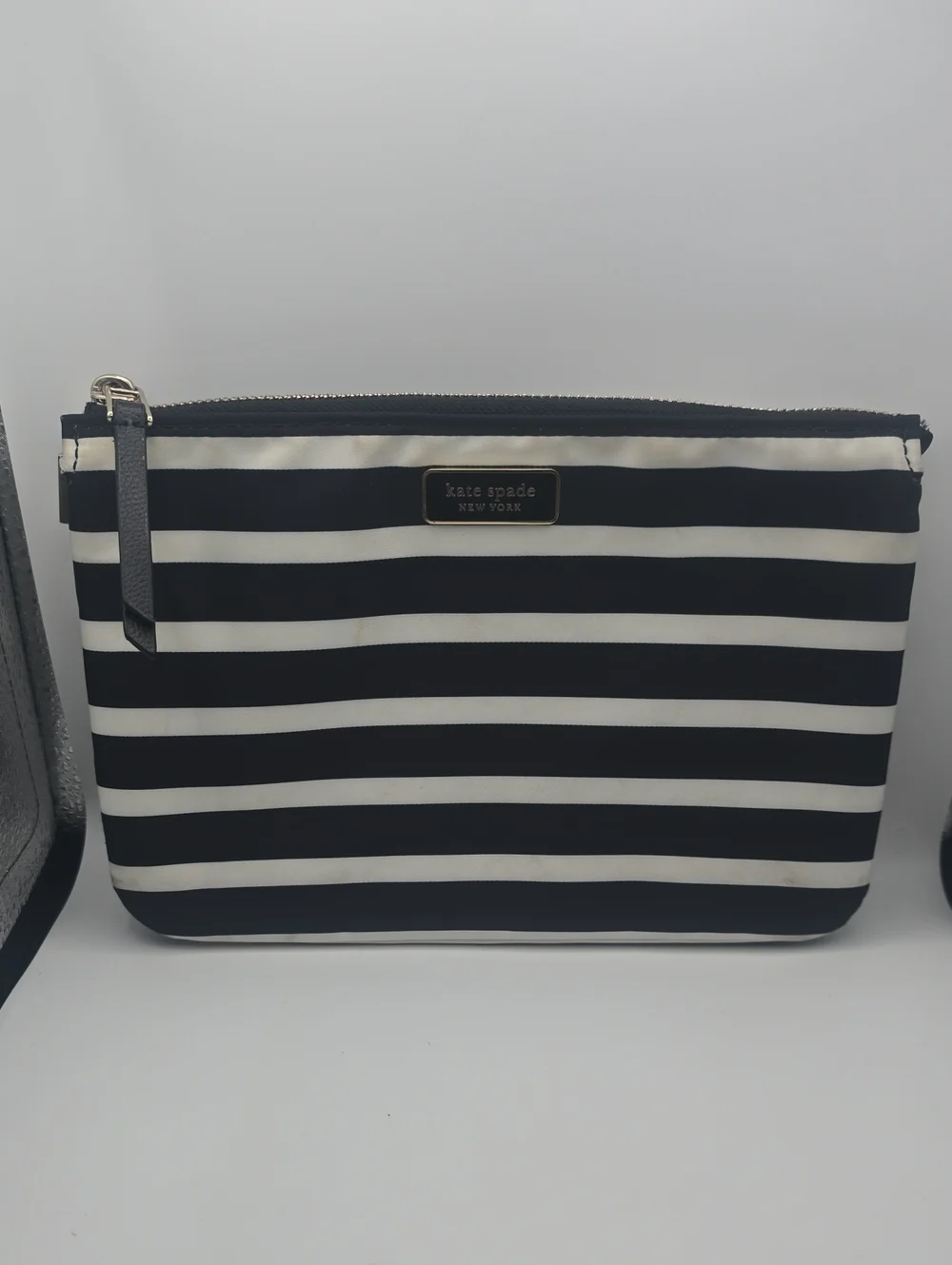 Kate Spade Black & White Striped Cosmetic Med Pouch W/ Silver Hardware (EUC)🖤🤍